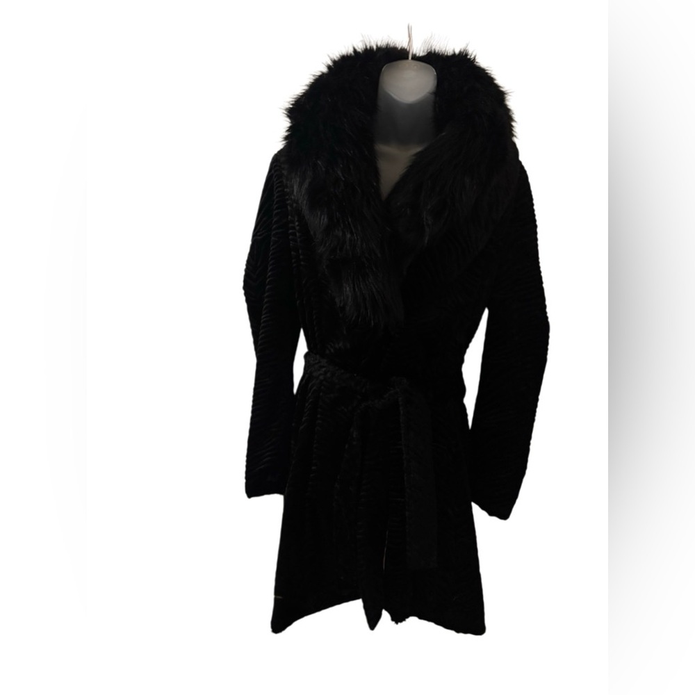 Chic Black Fur Collar Coat - Perfect for Winter OR Fall ❄️ 🥶 🍁 !
